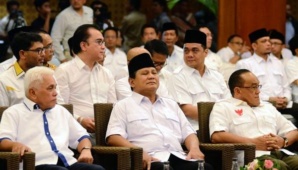 sigitwid's tweet photo. RT @fadjroeL: Koalisi NeoSoehartois dipimpin PENCULIK AKTIVIS > Koalisi Prabowo Usul Pilpres oleh MPR. http://t.co/u4BCRTEGTy #WelcomeMrLiar