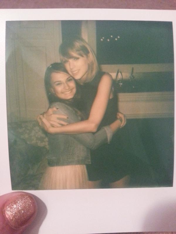 SparklySwift13 tweet media