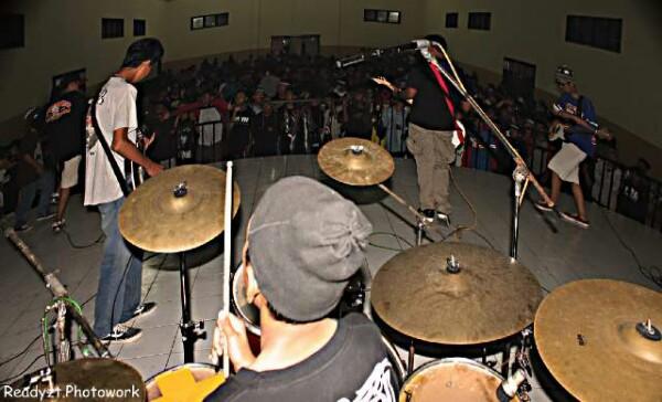danieardhani's tweet photo. @GendarPecelHC iki mas oleh2 tekan bandku oas ndek Kepanjen @STARINGAHEADHC :D http://t.co/WcdvlTvurr