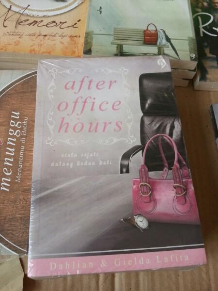 dastancorner's tweet photo. #AfterOfficeHours Author By @fidriwida Harga 081280746004 bb 27a30bfd cc @GagasMedia @GagasAddictInd http://t.co/FYVSp1kLFl