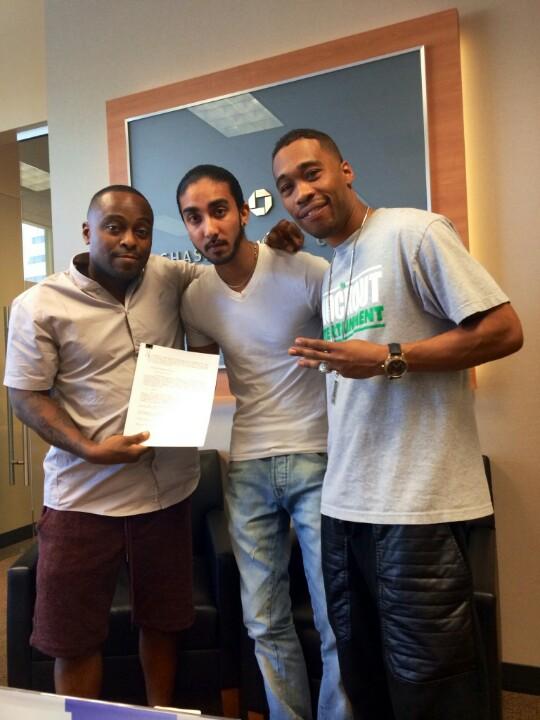 iamLABuck's tweet photo. Closing $ deals church. On da move cu http://t.co/x21t7GoCMG