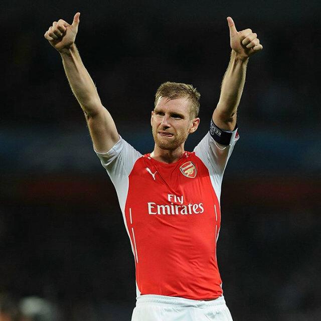 Happy birthday to Per Mertesacker who turns 30 today! What are your favourite Mertesacker moments? 