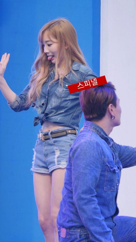 [PIC][29-09-2014]TaeTiSeo biểu diễn tại "Cultwo Show Incheon Asian Games" vào chiều nay Byry1VPCEAAX8h5