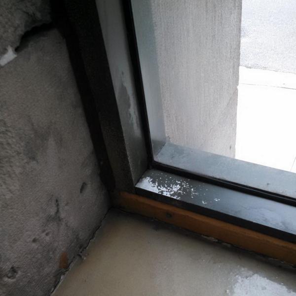 RPArchitecture's tweet image. They tried to repaint getting it on the glass, but problem is the lack of thermal break. #construction #architect