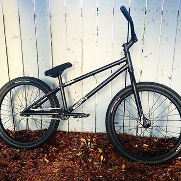 StreetMTBMX's tweet photo. Sean Watson's new whip #InspiredBikes http://t.co/xWhMPzIXro