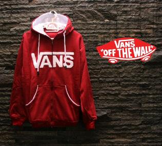 Chatrine111's tweet photo. Diorder guys, Vans Maroon White bahan Flecee @140K kualitas terjamin Reseller welcome ;) http://t.co/wntpjM3KjN