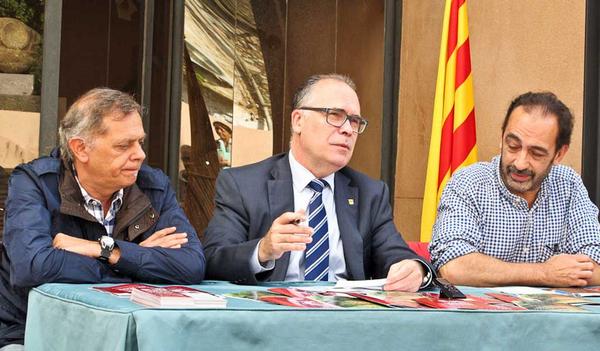Gironanoticies's tweet photo. Una seixantena d'artesans participaran a la Fira del Cistell de #Salt. http://t.co/9V4OfADymh @ViladeSalt @jtorramade http://t.co/U59nHpgEof