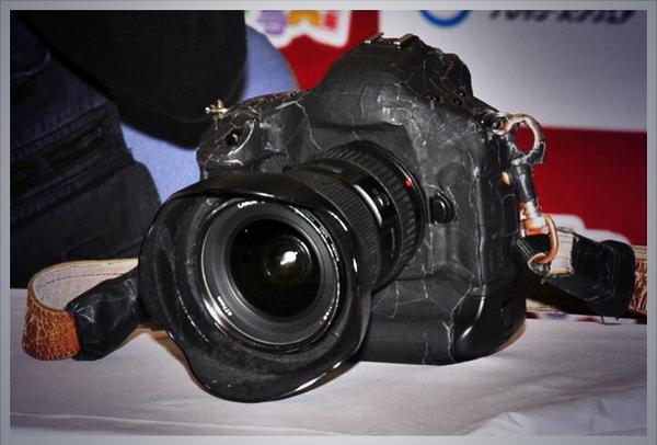 Takuya No Twitter 渡部陽一のカメラがまさに戦場仕様って感じでメチャクチャかっこいい Http T Co 5hv2wfm4on