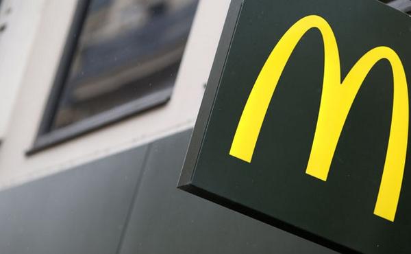 Bravo <a href="/McDonalds/">McDonald's</a> RT <a href="/20Minutes/">20 Minutes</a>: Une étudiante licenciée par McDo pour avoir passé ses examens 20minutes.fr/societe/145119…