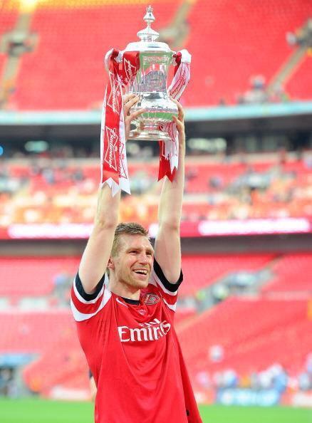 Happy 30th birthday Per Mertesacker ! 