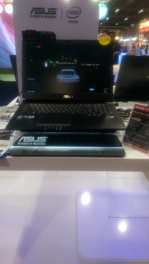 ASUS_MiddleEast's tweet photo. #RT if you love playing the 'Need for Speed' #ROG #G750 #AsusAtGITEX http://t.co/kvSdfchkbf