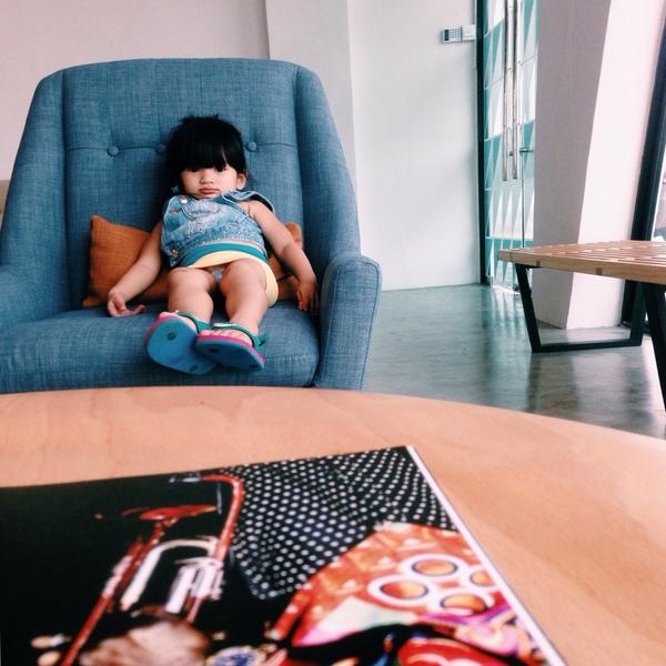 shakehyl's tweet photo. Teman si kecik ni shuffle semalam. #opi #joydesignstudio http://t.co/qTa0D4g1ri
