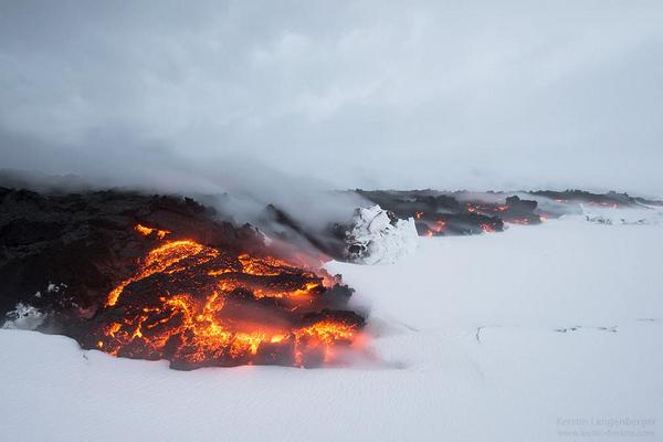 uni_iceland's tweet image. Winter has arrived at #Holuhraun eruption site. Credit: Kerstin Langenberger #Bardarbunga