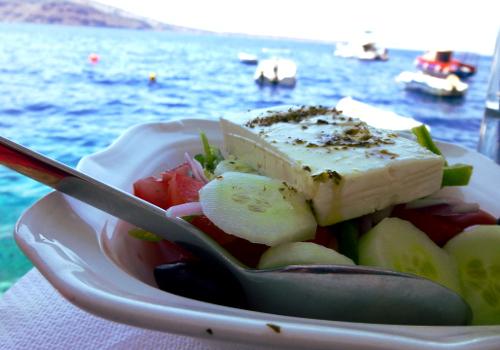 Marmiton_org's tweet photo. A la recherche de la meilleure salade grecque : http://t.co/Lpwm0AjFJg #Grèce #SaladeGrecque http://t.co/8FEqAJSVdp