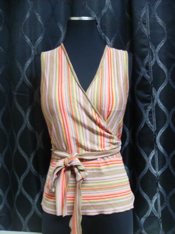 enjoylife35's tweet image. $13 free ship Express Design Studio  wrap knit faux top, M #expressdesign #KnitTop ebay.com/itm/-/15142618… via @eBay