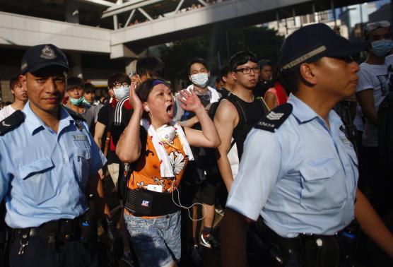#HongKong update 4: China warns against foreign interference. "Hong Kong is China's Hong Kong” reut.rs/1taW9vr
