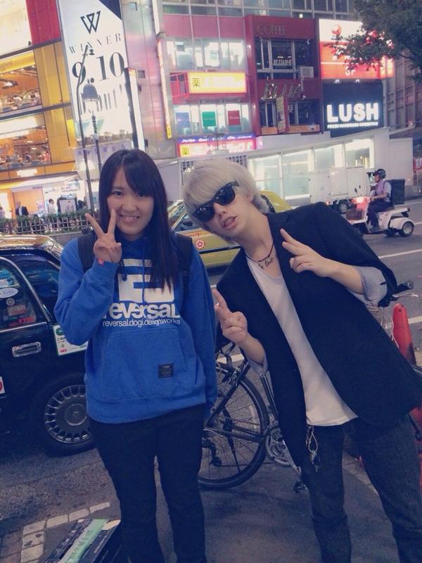 Twitter 上的 あーちょ マイファス Hiroと写真とってもらったやつ めっちゃ対応優しかったし かっこよすぎて笑えなかったw W W W Http T Co O6s0n6qruz Twitter