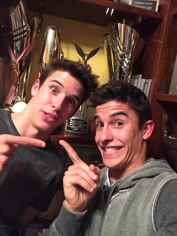marcmarquez93's tweet photo. Congrats @alexmarquez23 for being for the first time leader. But now it's time to work hard for the end of Moto3! ✊ http://t.co/t0nZssw30W