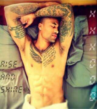 boy_sihle's tweet photo. #iwokeuplikethistoo http://t.co/0UJaKTAsNt