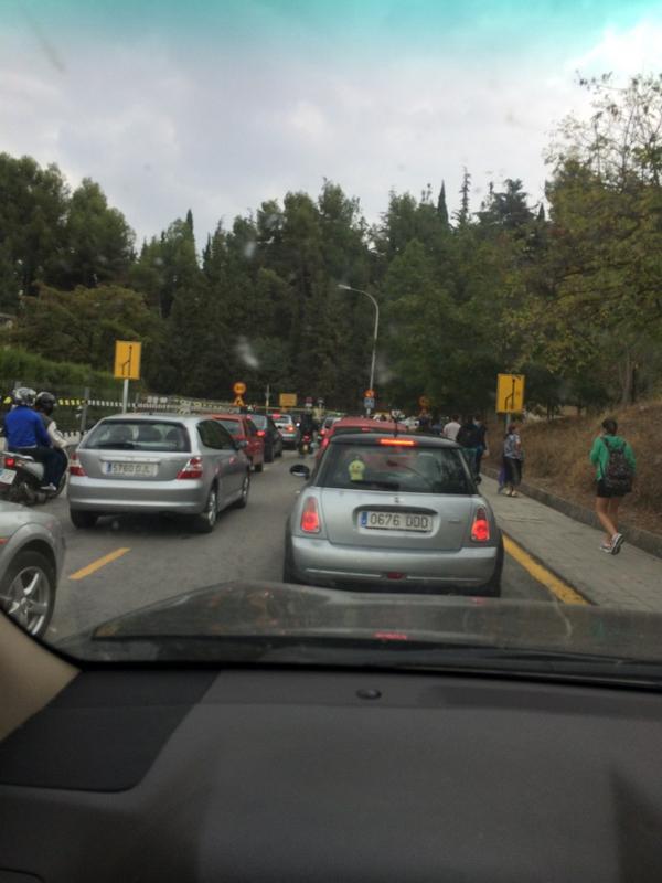 palomaresnova's tweet photo. @CanalUGR le explicáis vosotros al profesor Xk voy 28 minutos trde y lo q me quede después d estar 3/4 de hora parao? http://t.co/7Rooz7cCjT
