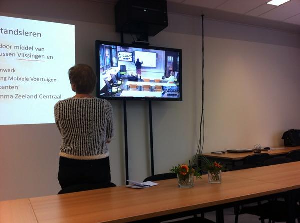 kees_ontwerpt's tweet photo. #Edudelta en #Scalda geven samen les via videoverbinding. Kan onderwijs redden in. #krimpregio #goereeoverflakkee http://t.co/MU68KwFDtb”