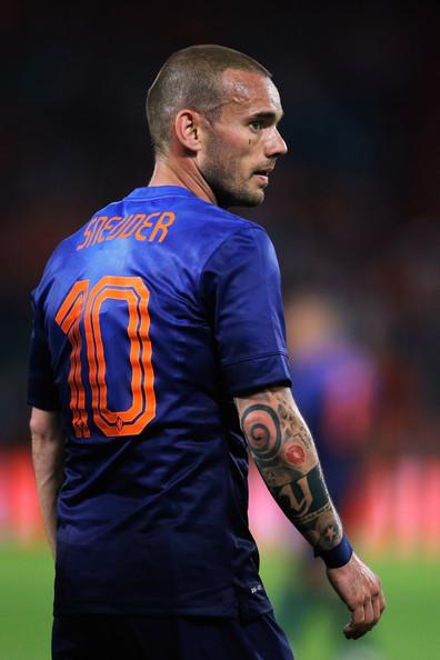 sneijder jersey number