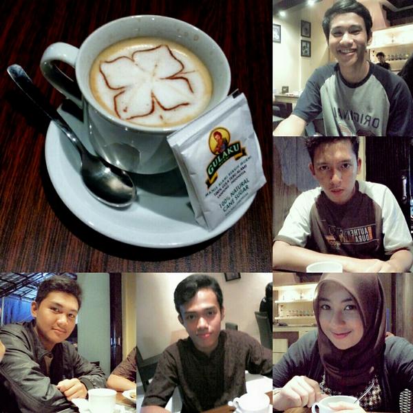 Ngopi geh !!! At <a href="/_coffeepaste/">Warung Kopi</a> with @dasaoctalitando @FahdielYusuf <a href="/EnricoSimarmata/">Enrico Simarmata</a> <a href="/haniffarid20/">H A N I F</a>