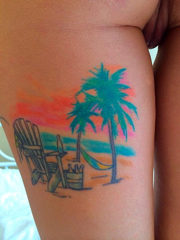 sharingcouple69's tweet photo. Who wants to help me enjoy this sunset? #ass #HornyAsFuck #pussy #sharingiscaring #legs #wifeswap http://t.co/WvPCwGRhZH