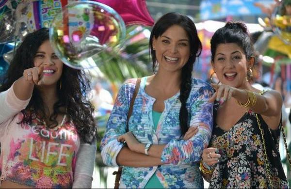 Loveonly_cc_'s tweet photo. Tres Grandes Amigas. Sara, Aracely y Miriam @BLANCASOTOTM @LitzyOficial @valentinaacosta @SraAcero http://t.co/vJUcKhYbMc