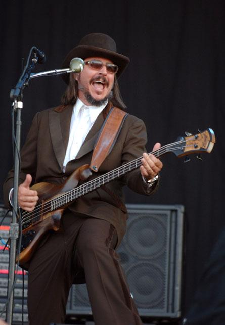   HOT CHEESE! Today is Les Claypools birthday!  Happy Birthday Les!