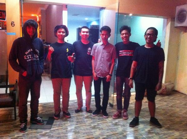 Malam terakhir, say hello dengan teman2 di Buddies Skateshop