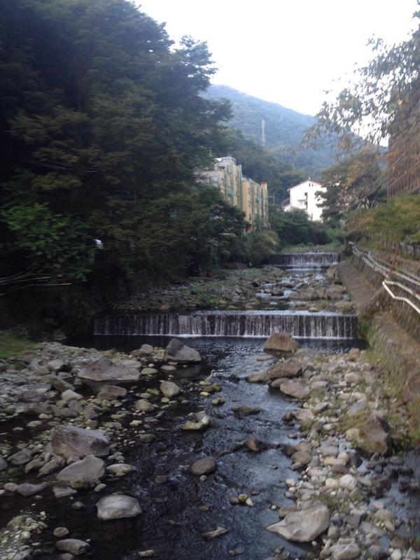 crazyboyuki's tweet photo. 弾丸箱根旅行も終わってやっと夏休み終わった感じ

これからは月1で強制的に旅行
とりあえずみんな写メ送って！ http://t.co/qvOI9JF5hE