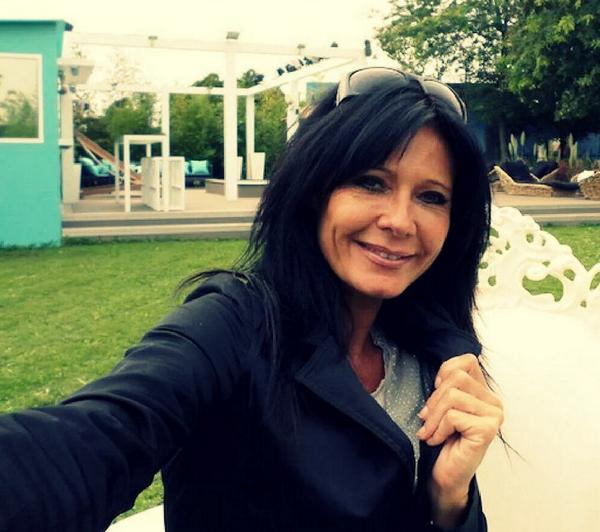 OffNathalieSS8's tweet photo. Premier lundi sans quotidienne.. Sa manque..Lol #TeamNathalie #TeamVivian ♥ http://t.co/TA00QfdWx4