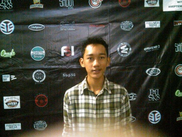 <a href="/MetroSkateboard/">Metro Skateboarding</a> seru deh acara nyaa Dan gak nyesel jauh jauh dari t.karang #septemboard2