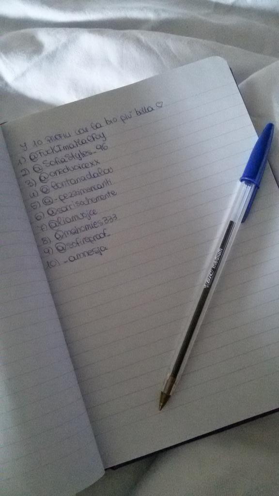 hurt_in_heart's tweet photo. @FuckImaMalfoy @SofiaStyles_96 @onedvoicexx @lontanadalou @_pezzimancanti @sorrisochemente @liamvojce @mahomies333 http://t.co/9mvWf0gRlG
