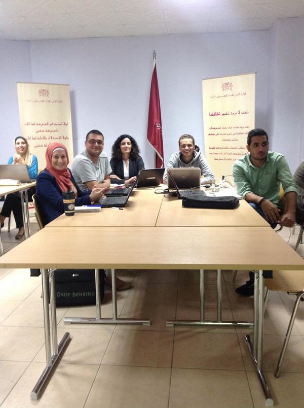 SMDiploma's tweet photo. الأسبوع الرابع مع أ.علي دهمش ومحاضرة رائعة عن خصائص الفيسبوك وأدوات جديدة.
#SMDiploma
@AliDahmash #Sartt #GJU http://t.co/lchUXl2SkJ