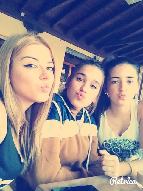 96Caarmen's tweet photo. Con mis chiqis http://t.co/UMiy5XHhw7