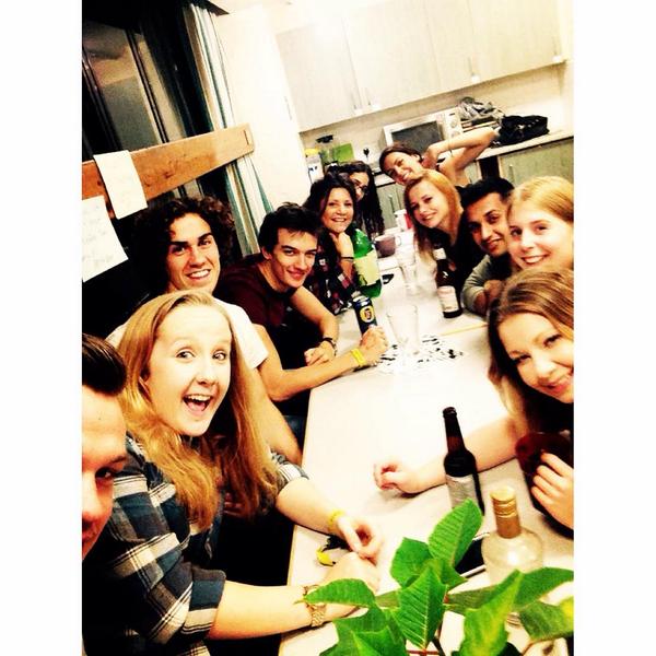 rachellynchxo's tweet image. #FLAT3