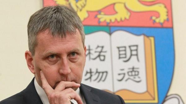 OccupyHK's tweet photo. HKU Pres Peter Mathieson decries gassing of students; calls for gvmt to be held responsible #OccupyCentral #佔中 http://t.co/oCoOEHp5HO