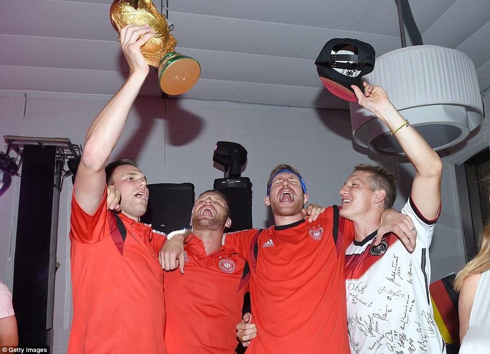 Per Mertesacker Happy Birthday !!! 