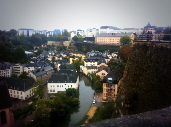 ajmartinavila's tweet photo. @Paattrii95 Otra ciudad que tienes que visitar #Luxemburgo #MochileroEuropeo http://t.co/9o1mqX95ic