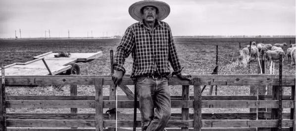 trustedpeer's tweet photo. The severity of the CA drought as reported by @NewYorker @danagoodyear @MattBlack_Matt   http://t.co/P7U8TN3Gih http://t.co/EvtxHInzwp
