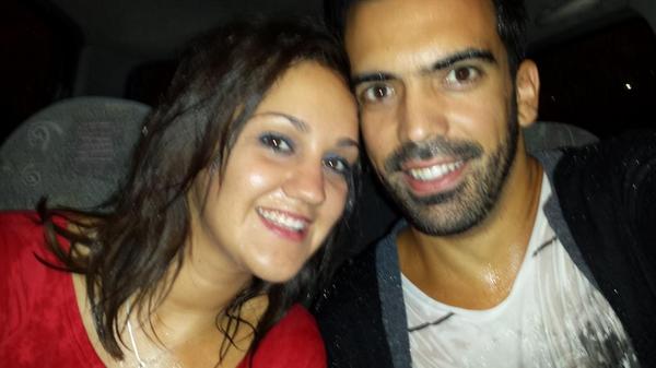 14ugo's tweet photo. Sabado noche regalazo de mi niña @rocio_ba_am_22 en el concierto de deni martin,con chapuzon final.TKM+3 http://t.co/bMGRpTRp7G