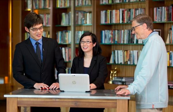 BillGates's tweet photo. I got to meet two bright students who came up with a promising invention: http://t.co/PorhtucTQ3 http://t.co/UEUIuDImJX