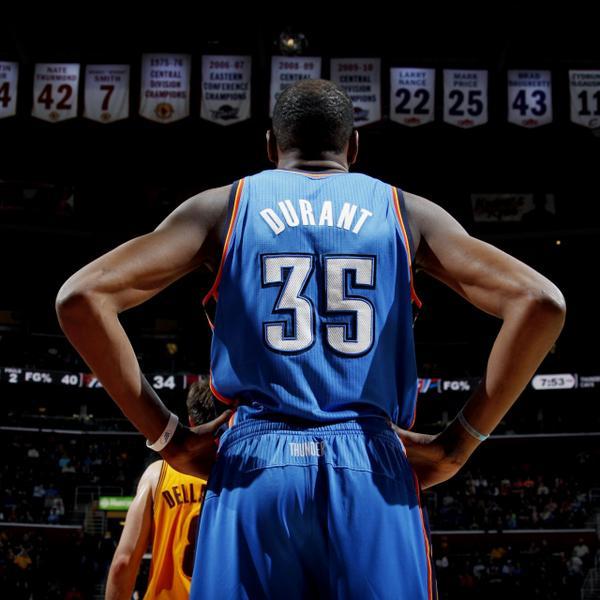 Hoy cumple 26 años el mejor anotador de la liga y vigente MVP: Happy Birthday KEVIN DURANT. 