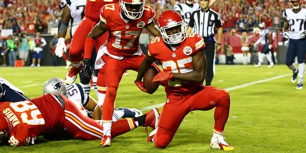 Chiefs's tweet photo. Jamaal Charles now has three touchdowns on the evening. 

#Chiefs lead the #Patriots, 24-0.

#NEvsKC http://t.co/q273rJAKW9