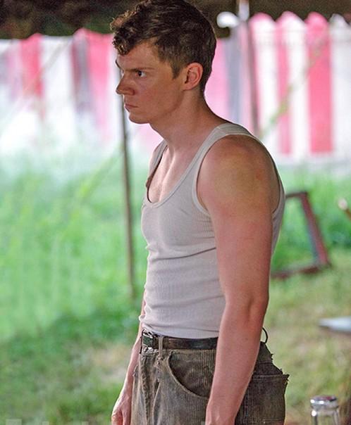 Evan peters will be the death of me in #freakshow