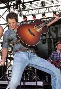 ECFans1's tweet image. #MCM my baby @eastoncorbin I love you so much. Will you pretty plz check your dm plz