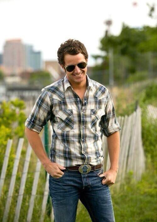ECFans1's tweet image. #MCM my baby @eastoncorbin I love you so much. Will you pretty plz check your dm plz