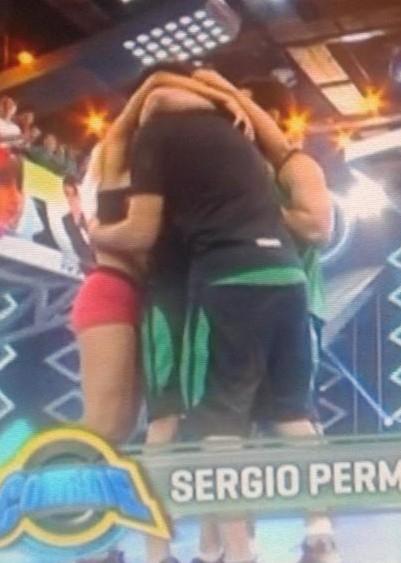 AixxLen's tweet photo. Felicidad,amistad, cariño y lealtad retratado en una imagen😍 @flor_vigna @sergiocelli @MATIASRAMALLO1 @dariodcombate http://t.co/UyMsoUk14C